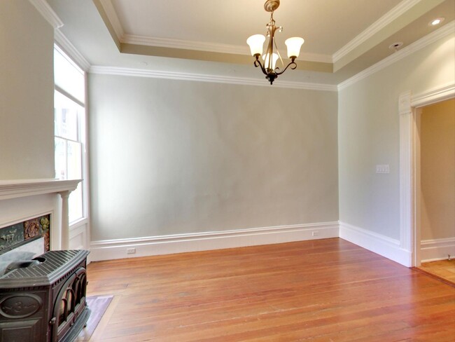 Building Photo - Beautiful 3 Bedroom in Duboce Triangle!!