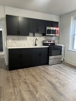 Building Photo - 305 E 20th St