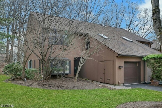 Building Photo - 34 Lockley Ct