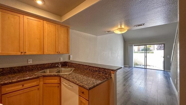 Building Photo - 55 Grenada St