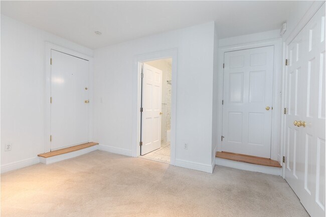 Building Photo - 90 Marlborough St