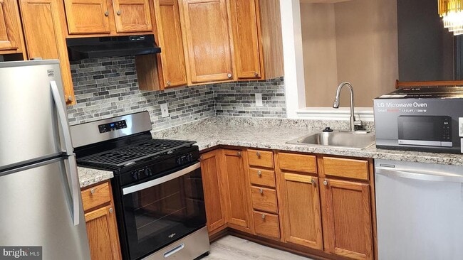 Building Photo - 1701 Stourbridge Ct