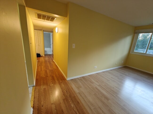 Building Photo - 2600 Brookwood Way Dr