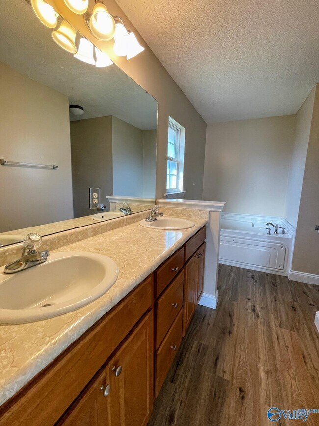 Building Photo - 29712 Robert Lee Ct