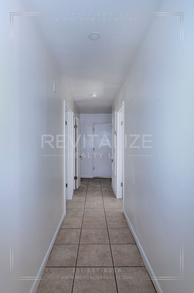 Building Photo - FREE DECEMBER RENT + HALF-DEPOSIT SPECIAL! Spacious 4-Bed 2-Bath Brick Home in West Mobile