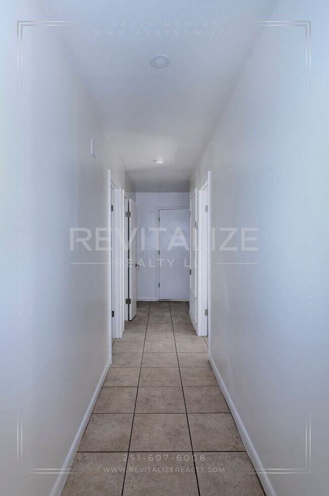 Building Photo - HALF-DEPOSIT SPECIAL! Spacious 4-Bed 2-Bath Brick Home in West Mobile