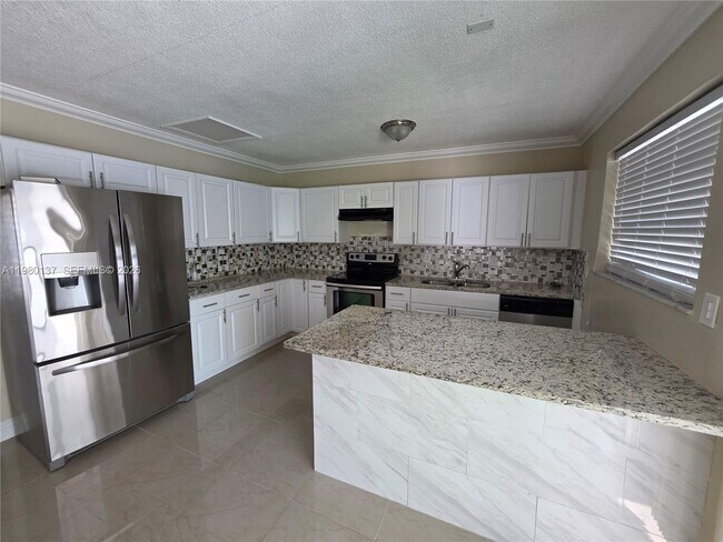 Building Photo - 20630 Manta Dr