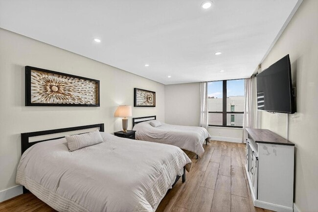 Building Photo - 3610 S Ocean Blvd