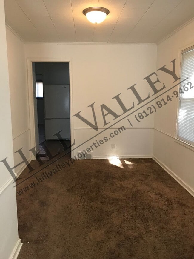 Building Photo - Three bedroom, 1 1/2 bath - East