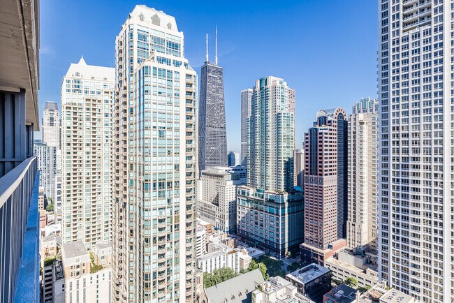 Building Photo - 10 E Ontario St