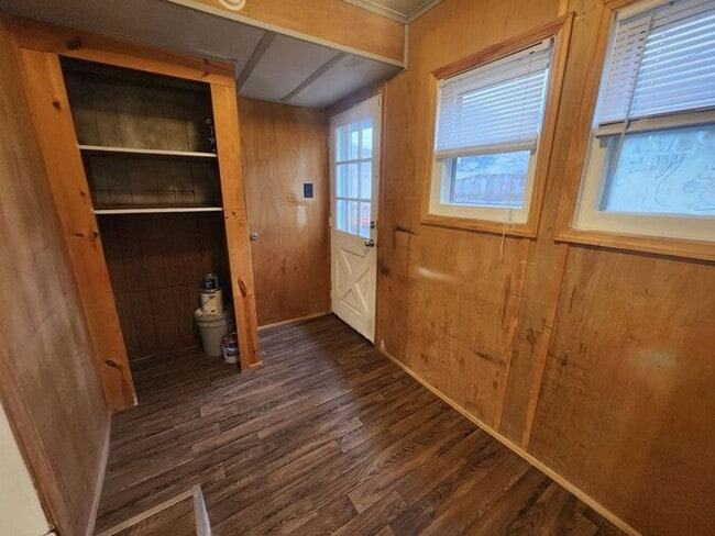 Building Photo - 2 Bedroom Home in Clinton