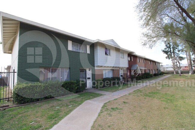 Building Photo - 6560 N 43rd Ave