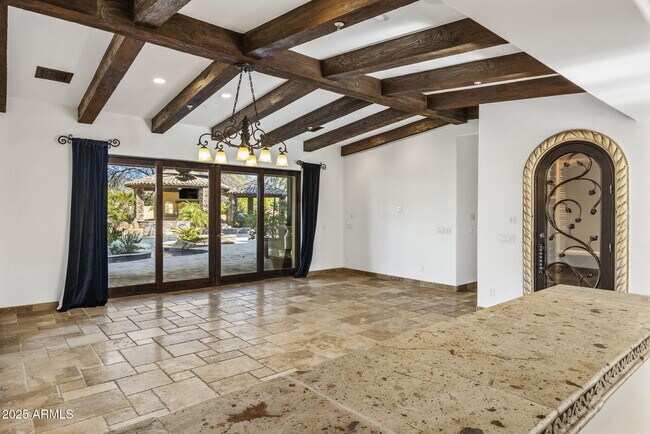 Building Photo - 9222 E Rimrock Dr