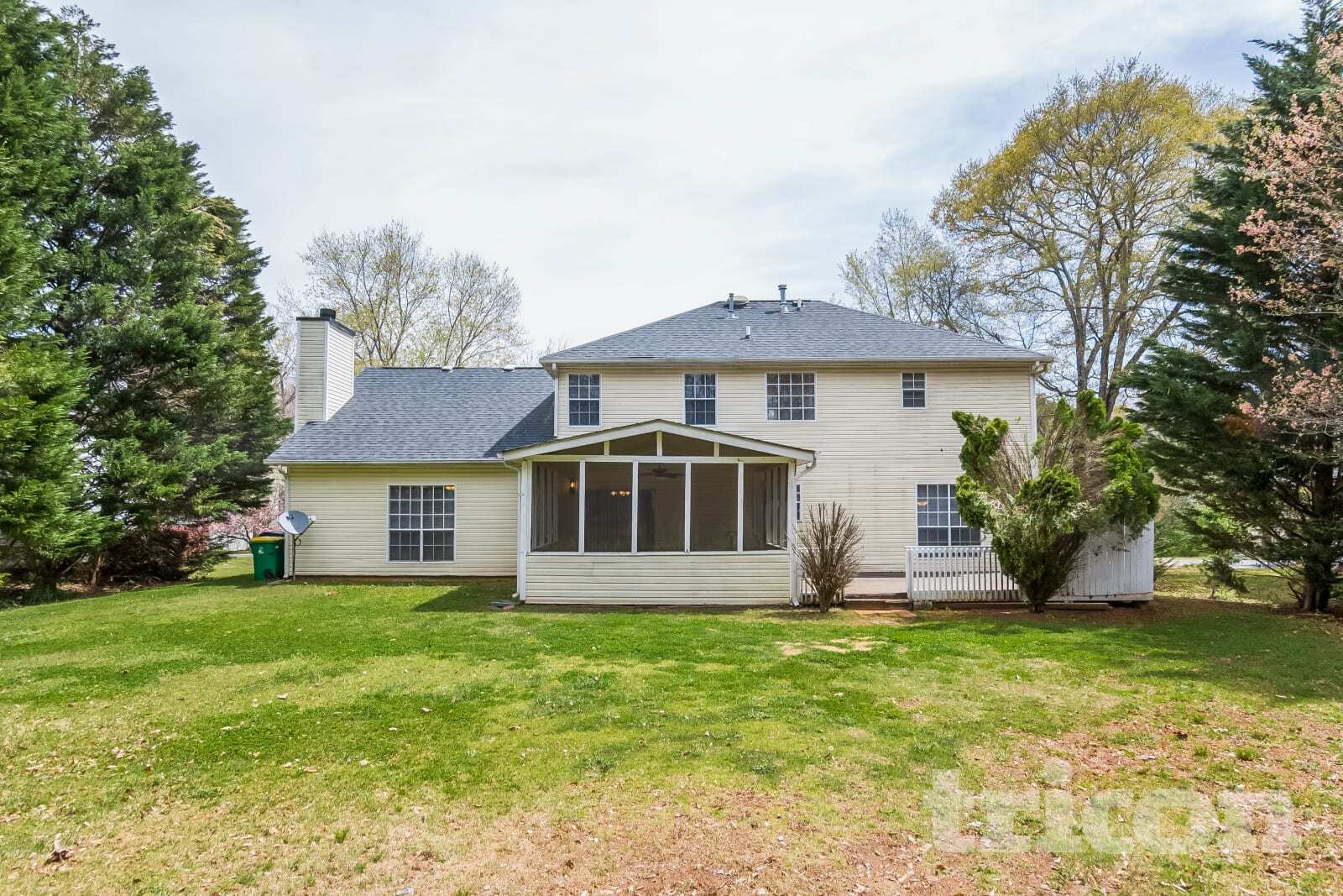 Building Photo - 2198 Colony Dr