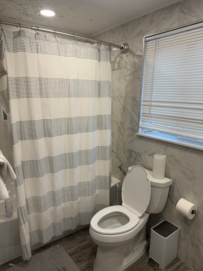 Building Photo - 36969 Lancaster St