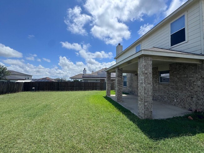 Building Photo - 2201 Riley Dr