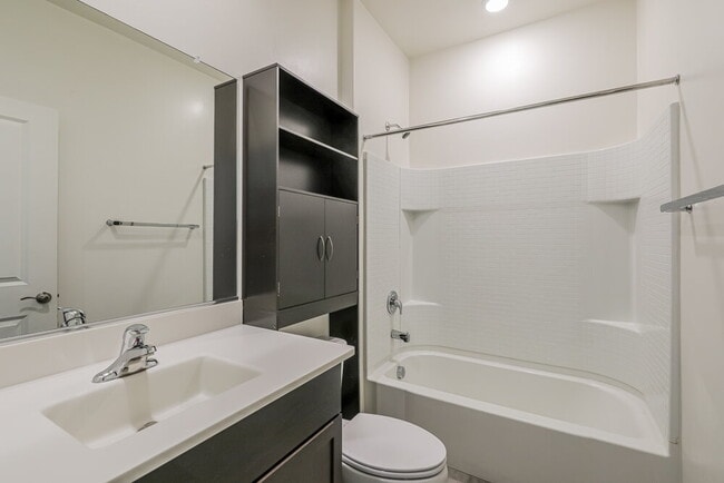 Building Photo - 11208 S Weismann Dr