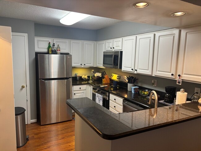 Building Photo - 1041 Wirewood Dr
