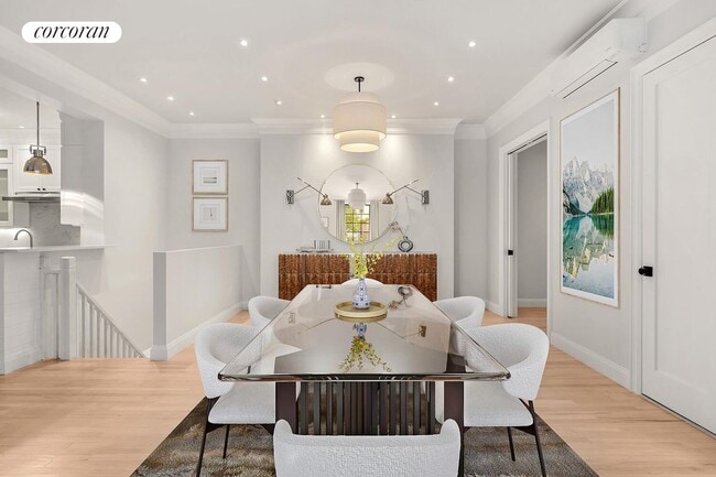 Building Photo - 6 E 65th St