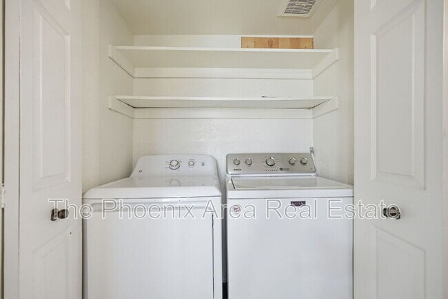 Building Photo - 1351 N Pleasant Dr