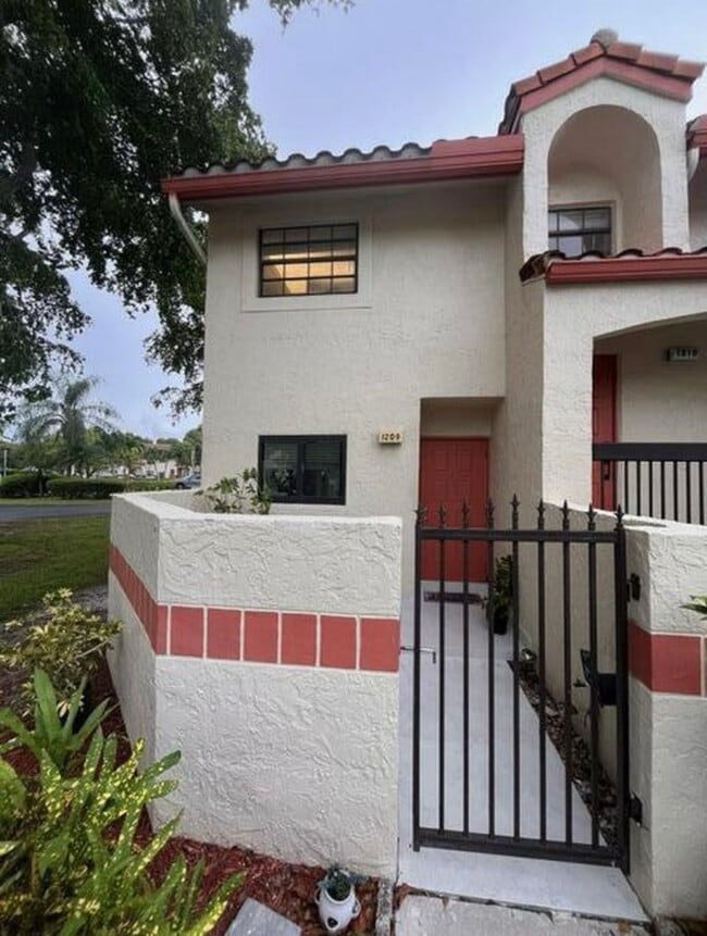 Building Photo - 1209 Congressional Way