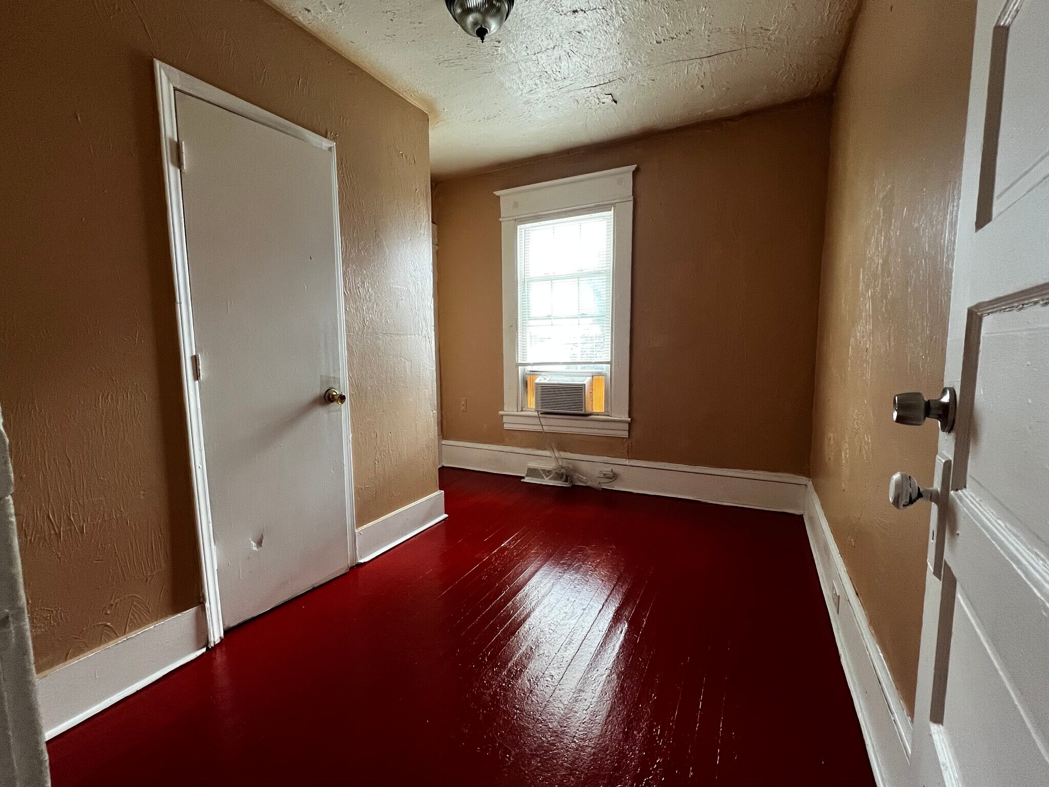 Building Photo - 1131 Loudon Ave NW