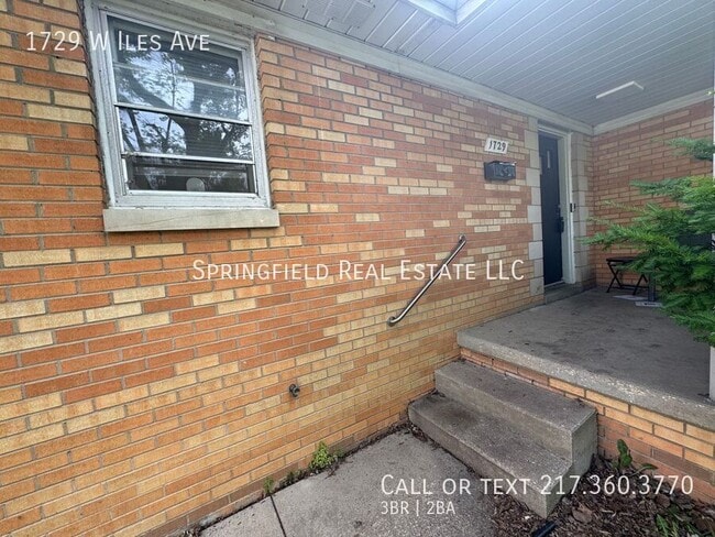 Building Photo - 1729 W Iles Ave