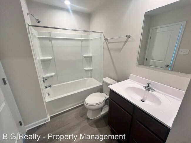 Building Photo - 3 br, 2 bath House - 104 Van Fleet Circle