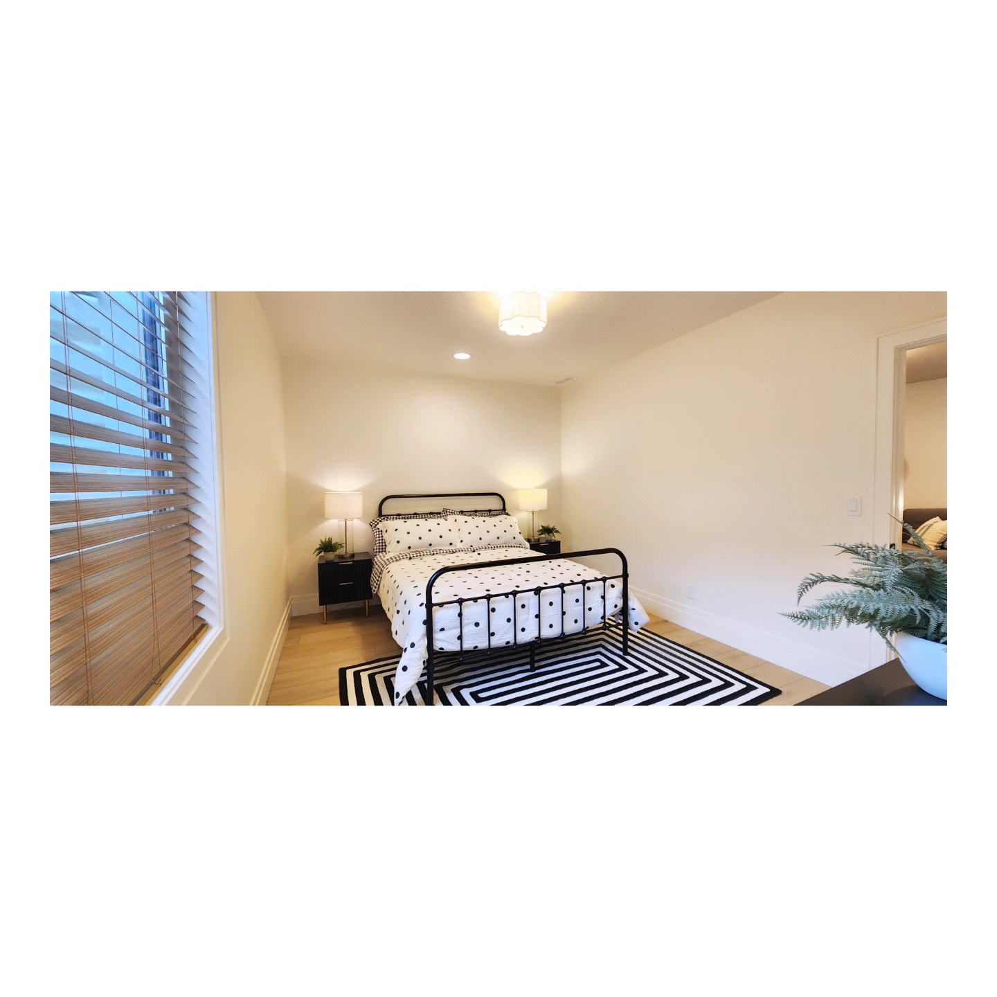 Building Photo - 107 S Moonlit Rd