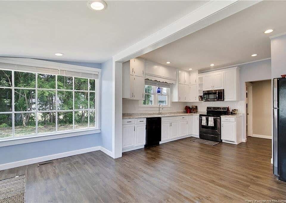 Building Photo - 308 E E St