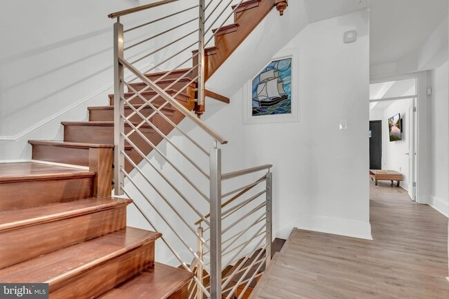 Building Photo - 915 5th St NW