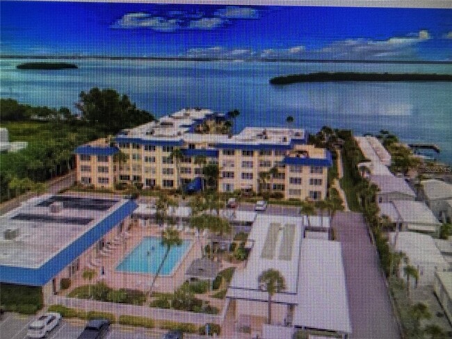 Building Photo - 3802 Gulf of Mexico Dr