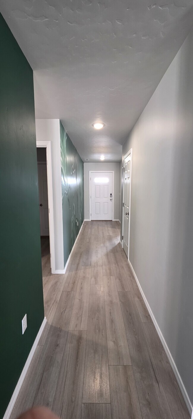 Building Photo - 2949 N Rocky Btm Wy