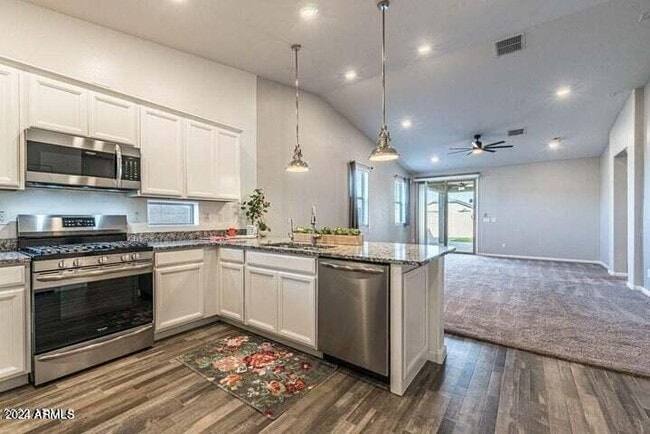 Building Photo - 12480 W Myrtle Ct