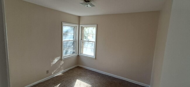 Building Photo - 1819 S 24th St