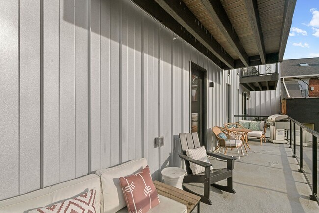 Building Photo - 3725 Butler St