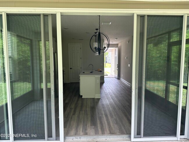 Building Photo - 11561 Admiral Cv Dr
