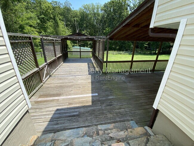 Building Photo - 491 Cropp Rd
