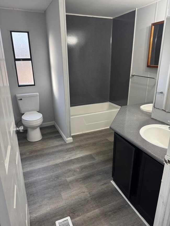 Building Photo - 518 Daugherty Rd