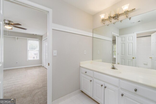 Building Photo - 6710 Timber Cove Pointe