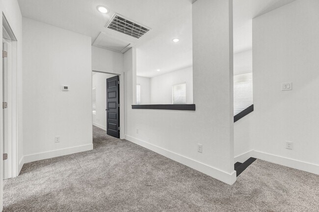 Building Photo - 3008 Alpha Wolf Ct