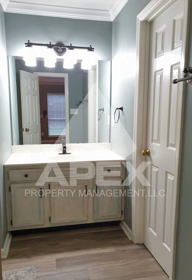 Building Photo - Beautiful 3 Bd 2.5 Ba Single Family Home in West Knoxville!!