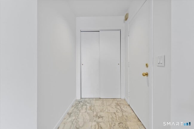 Building Photo - 13 Harbour Close