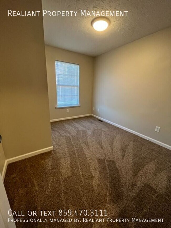 Building Photo - 301 Parker Pl