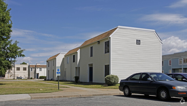 Building Photo - Newport Harbour Apartments