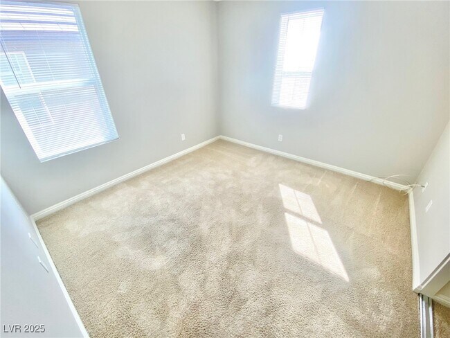Building Photo - 10612 Lomaland Ave