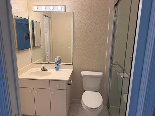 Building Photo - 14011 Veronica Ct