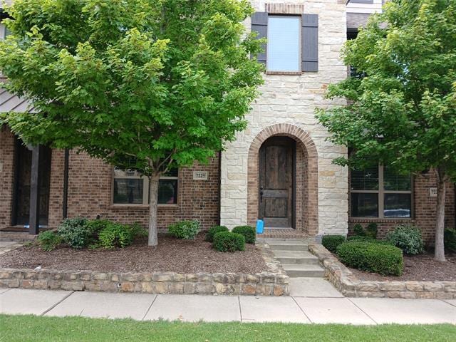Building Photo - 7225 Huckleberry Dr