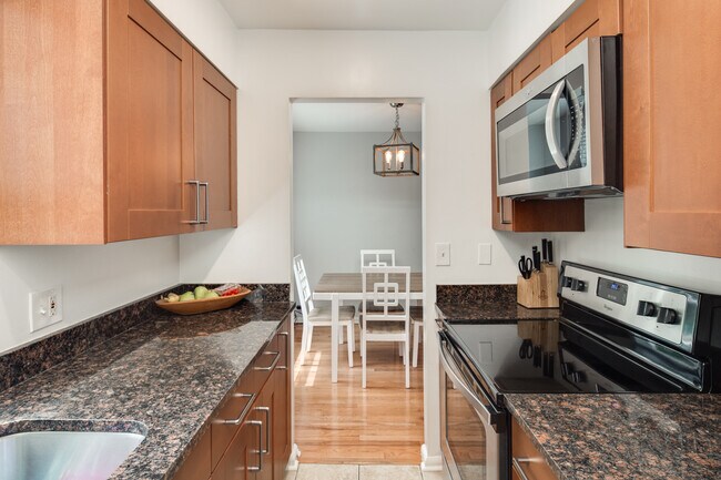 Building Photo - 3281 S Stafford St