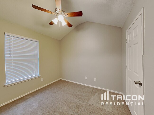 Building Photo - 1119 Cavalcade Dr